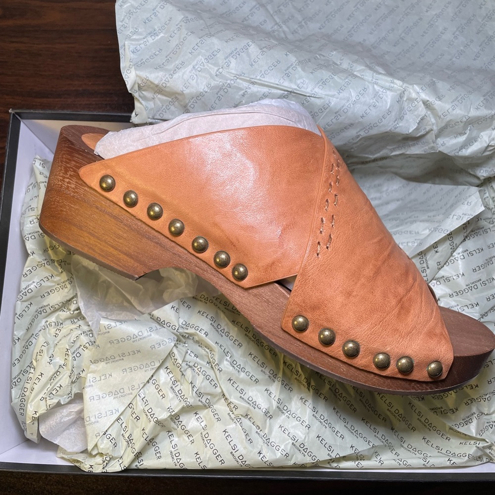 Kelsi Dagger Open Toe Clog Sandal, Honey Tan Size 9